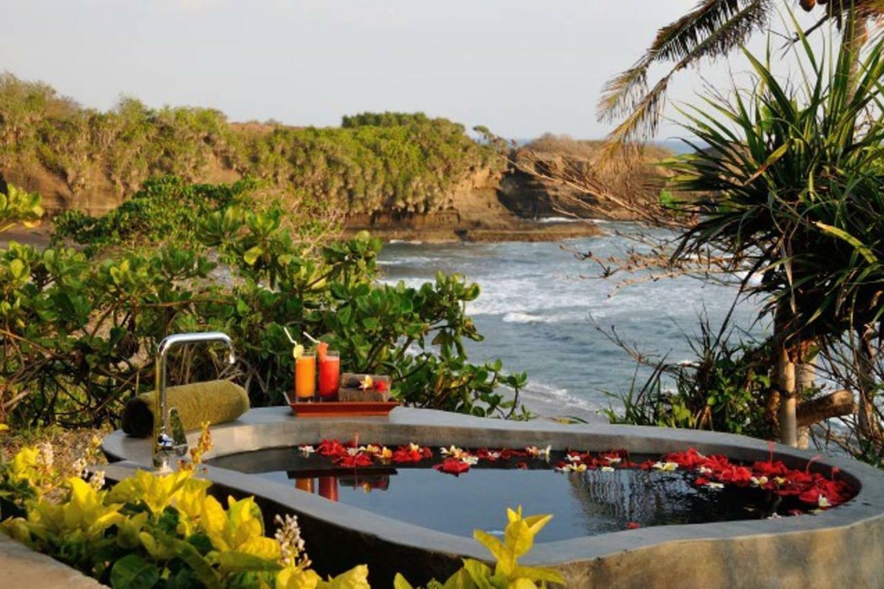 Bulung Daya Beach Villa Retreat Антасари Экстерьер фото